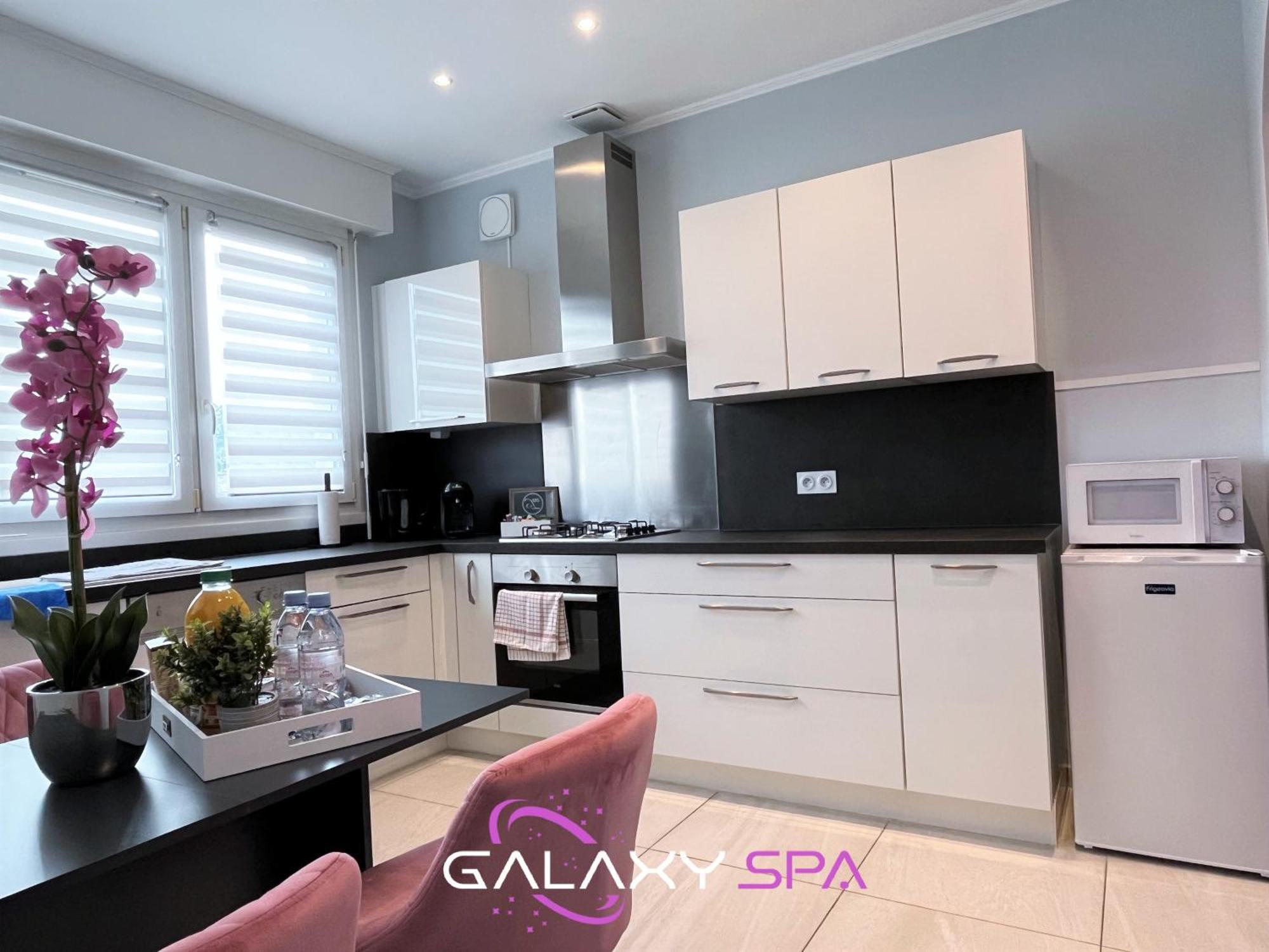 Galaxy Spa - Suite Venus Jacuzzi Et Sauna Privatif Champigneulles 外观 照片