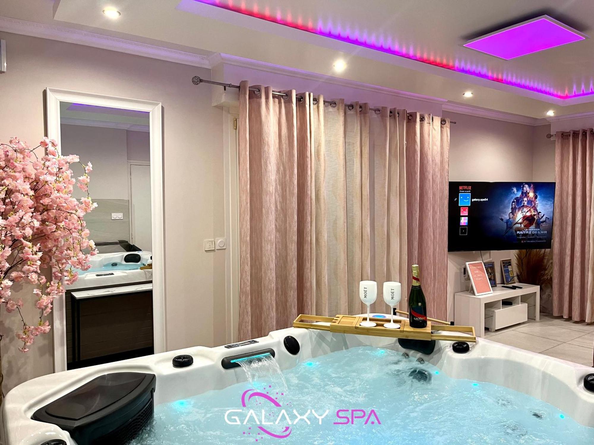 Galaxy Spa - Suite Venus Jacuzzi Et Sauna Privatif Champigneulles 外观 照片
