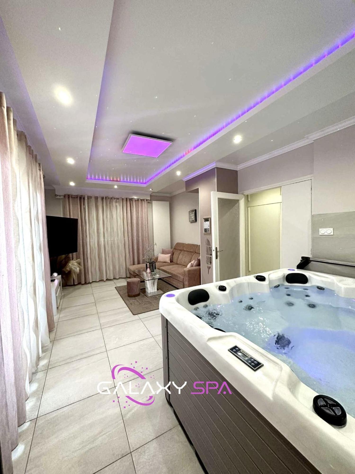 Galaxy Spa - Suite Venus Jacuzzi Et Sauna Privatif Champigneulles 外观 照片